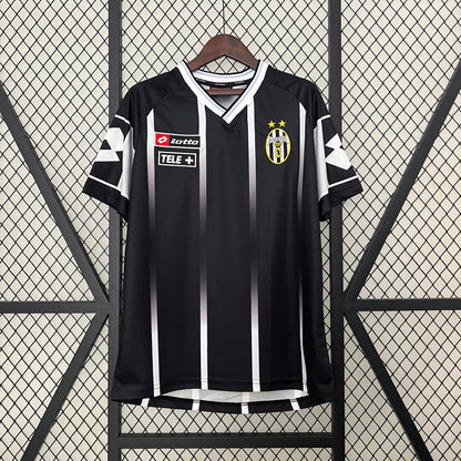 Retro Juventus 00/01 Black S-XXL8