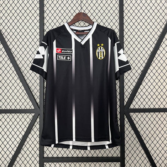 Retro Juventus 00/01 Black S-XXL8