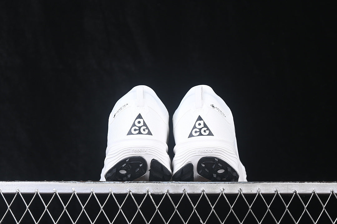 ACG PEGASUS TRAIL RUNNING SHOES WHITE/BLACK