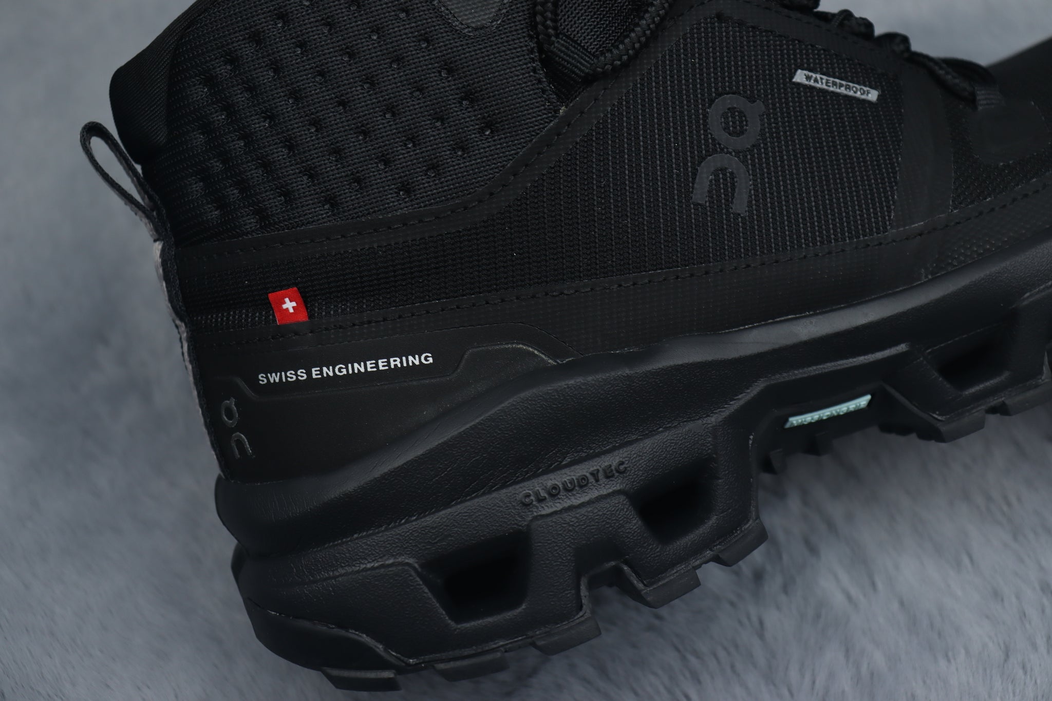 ONCLOUD ROCK LOW WATER PROOF