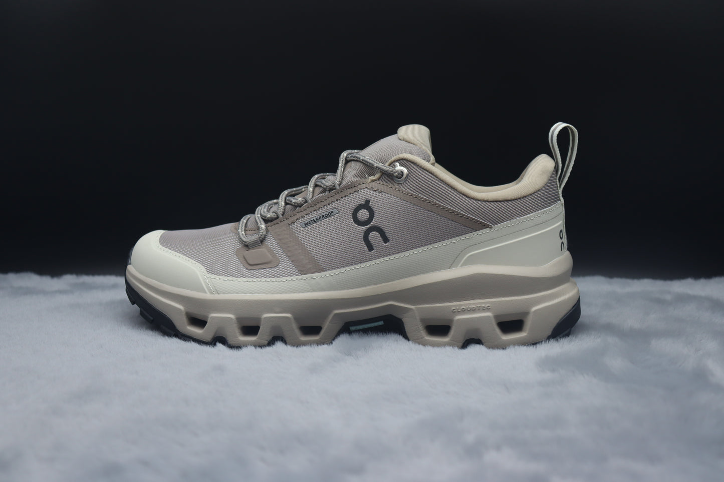 ONCLOUD ROCK LOW WATER PROOF