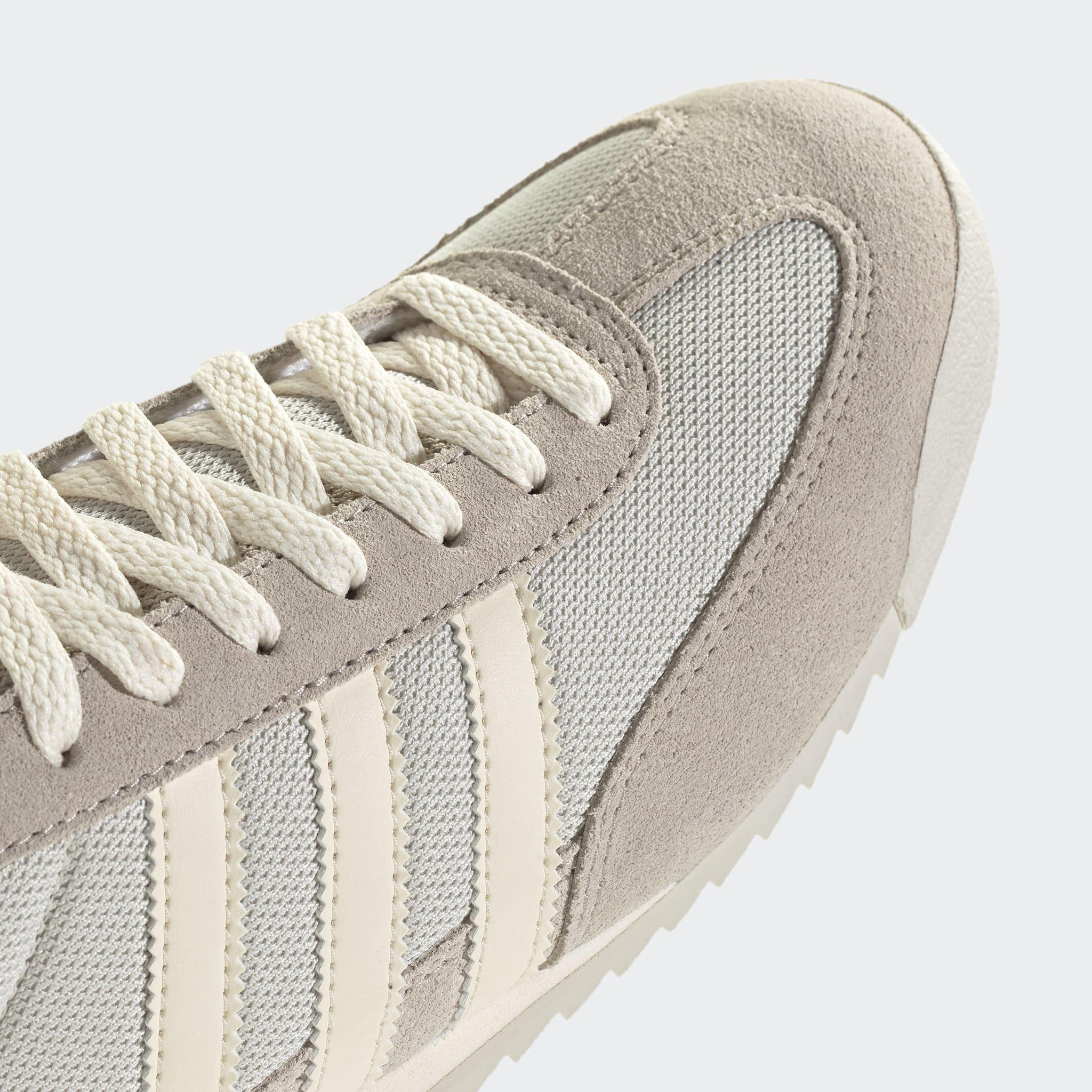 R71 Shoes, Beige