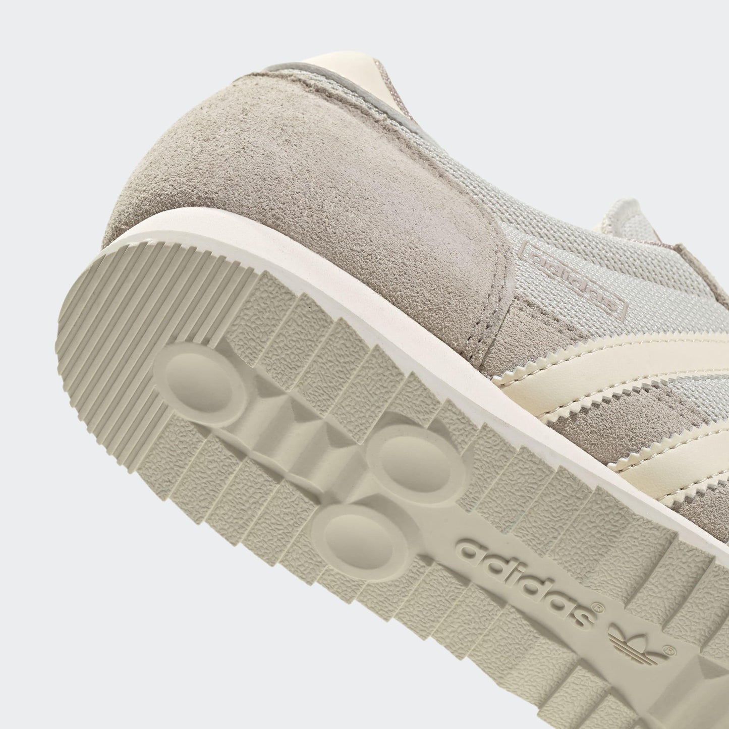 R71 Shoes, Beige
