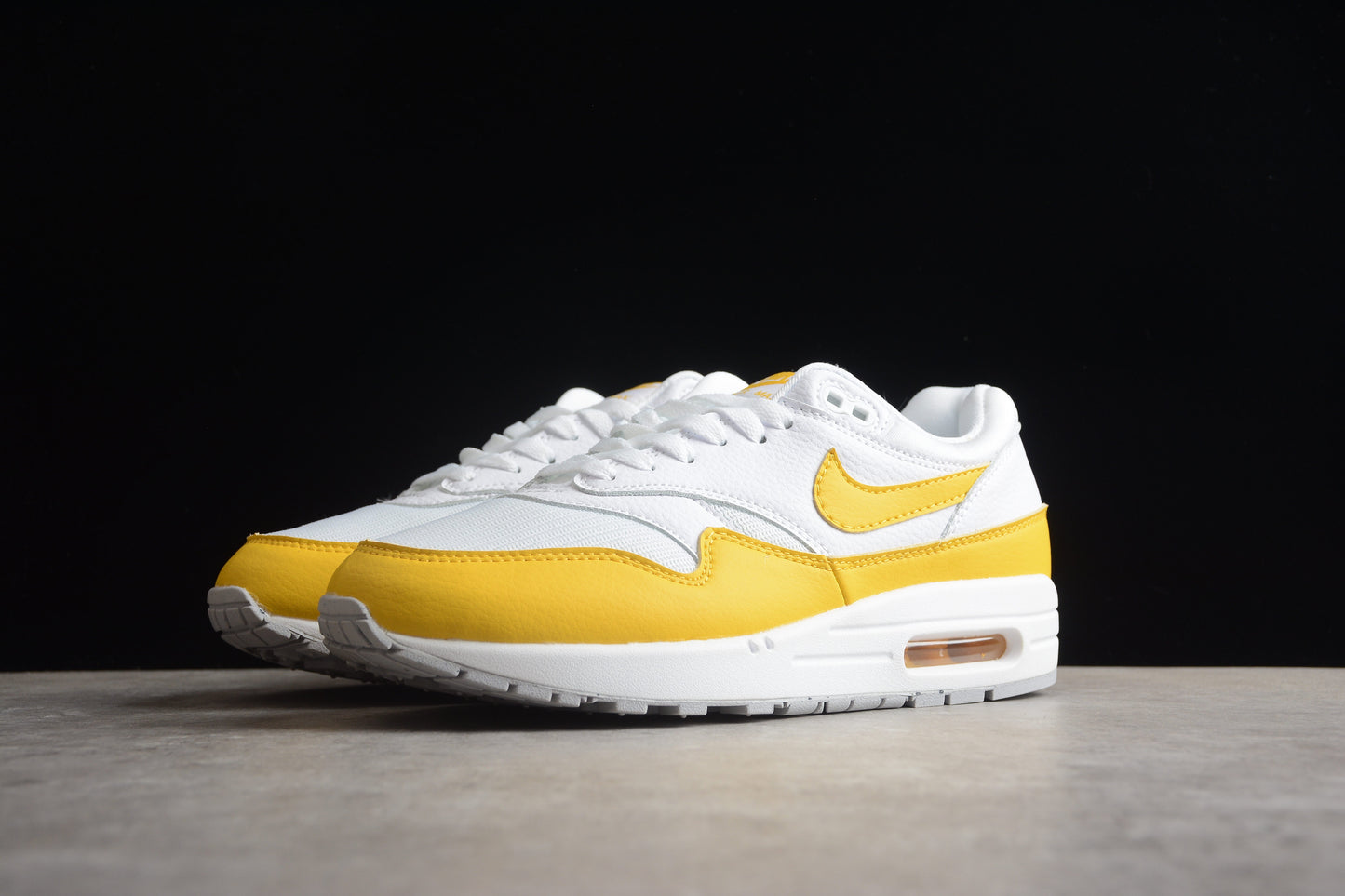Nike Air max 1 yellow