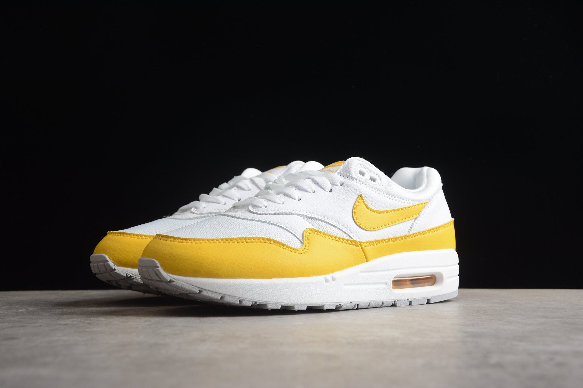 Nike Air max 1 yellow