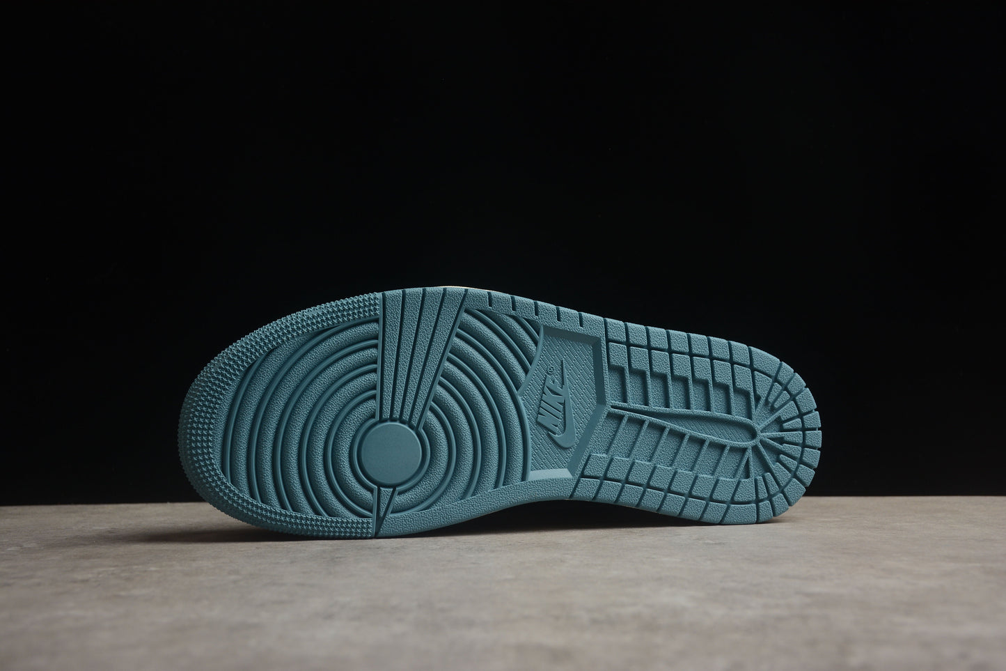 Air Jordan Low 1 Pétrole