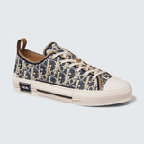B23 League Low-Top Sneaker