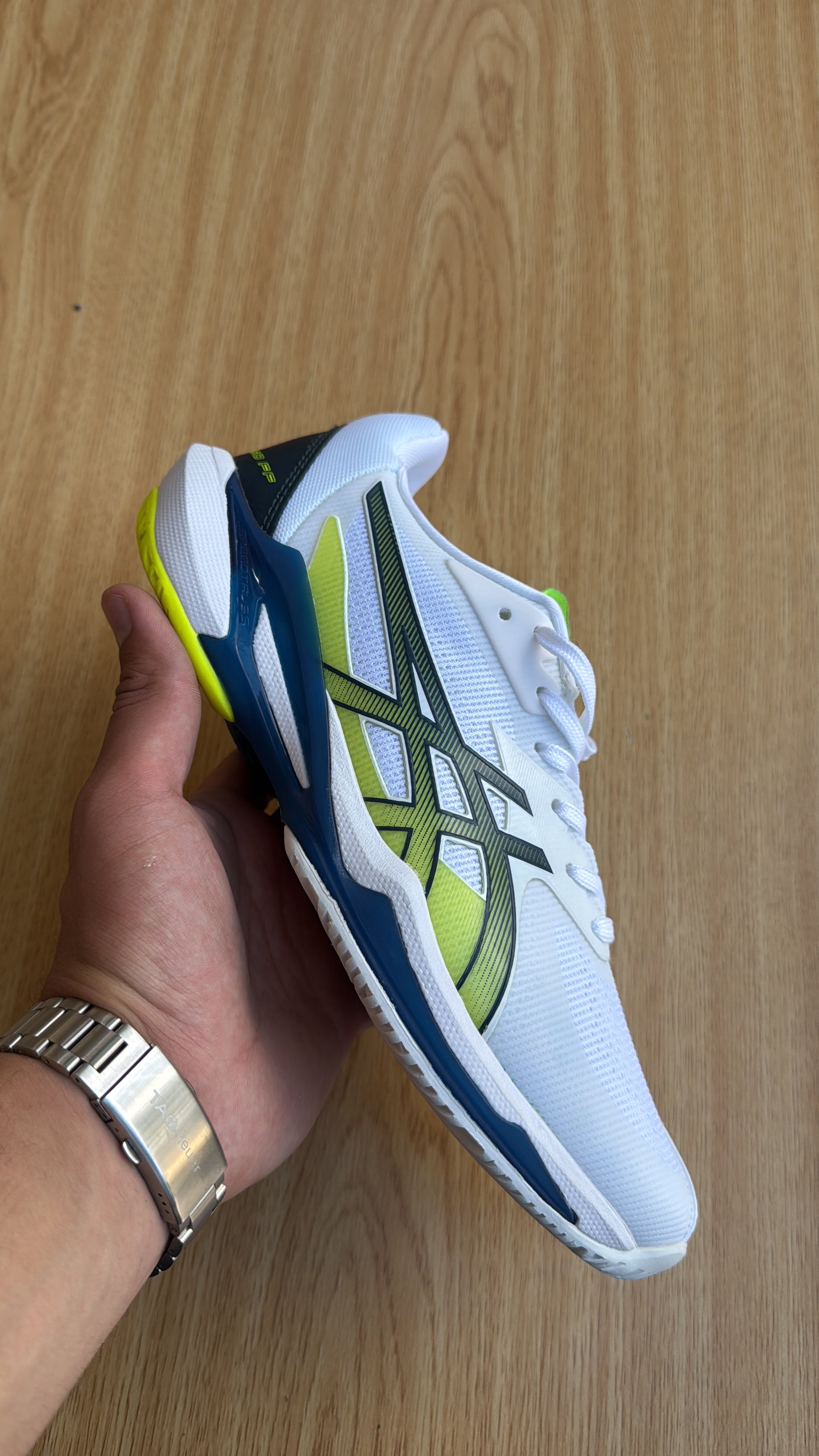Asics tennis shoes stock