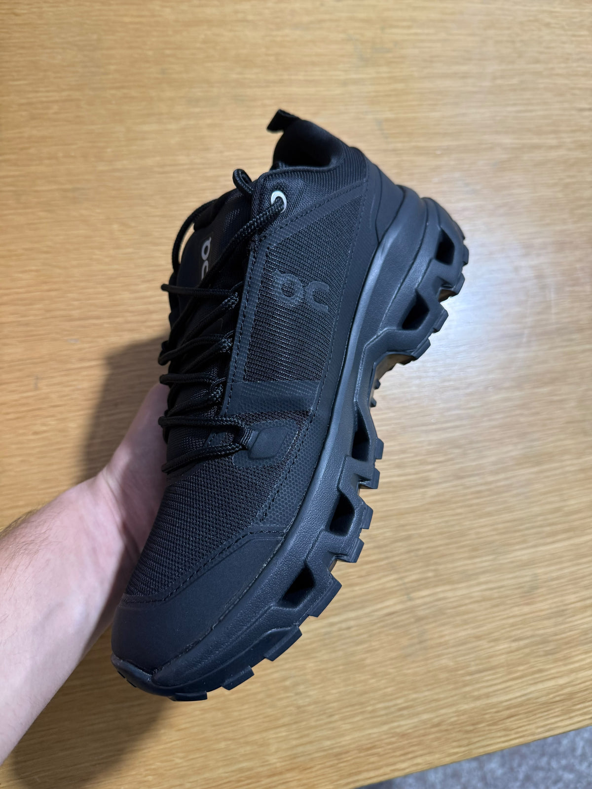 On cloud hiking sneakers waterproof stock