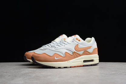 Nike Air max 1 camel