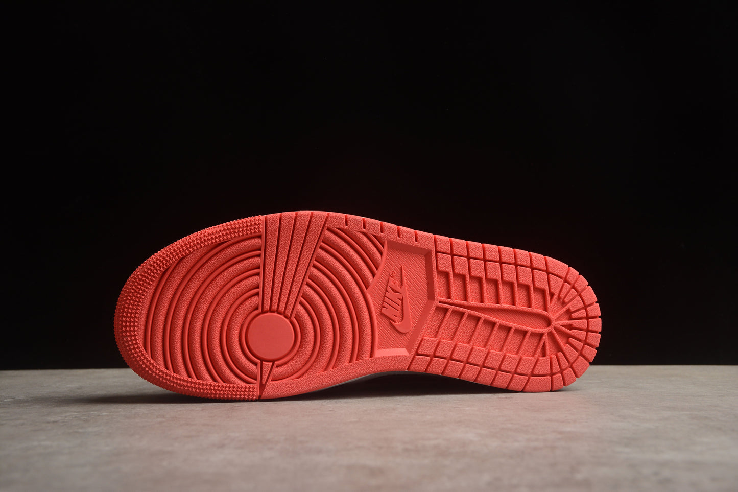 Air Jordan Low 1 marine et orange