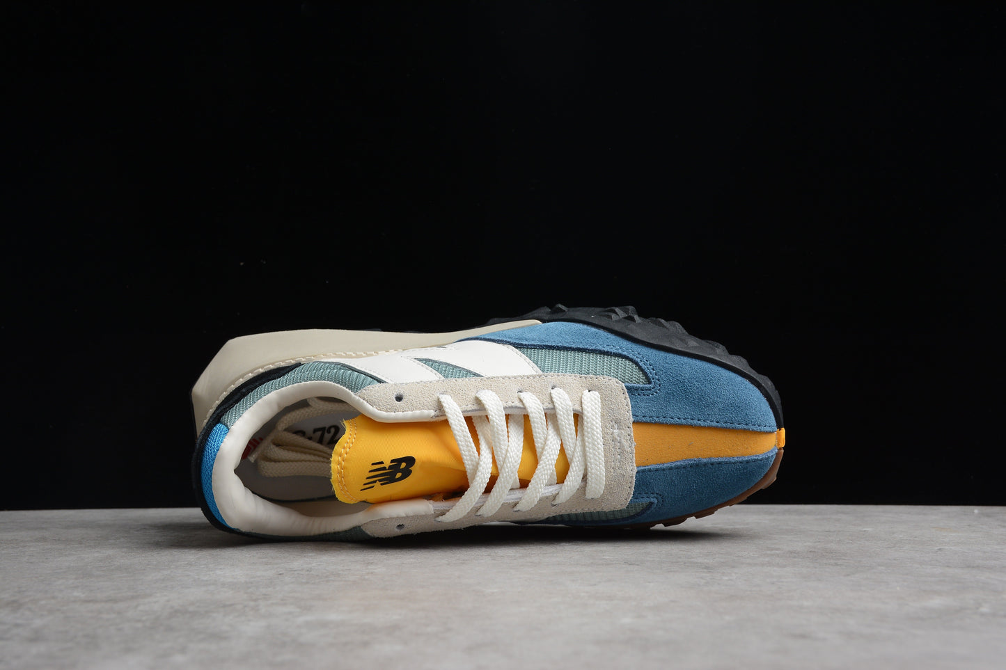 New Balance NB New Balance XC72 series retro pioneer sports and leisure jogging shoes multi-color stitching blue, yellow, white and black