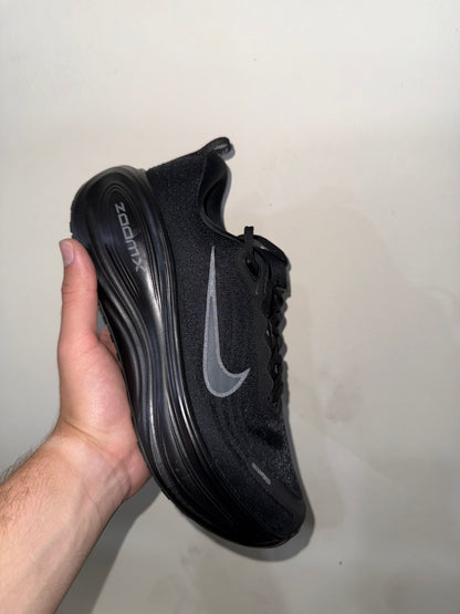 Nike vomero plus full black