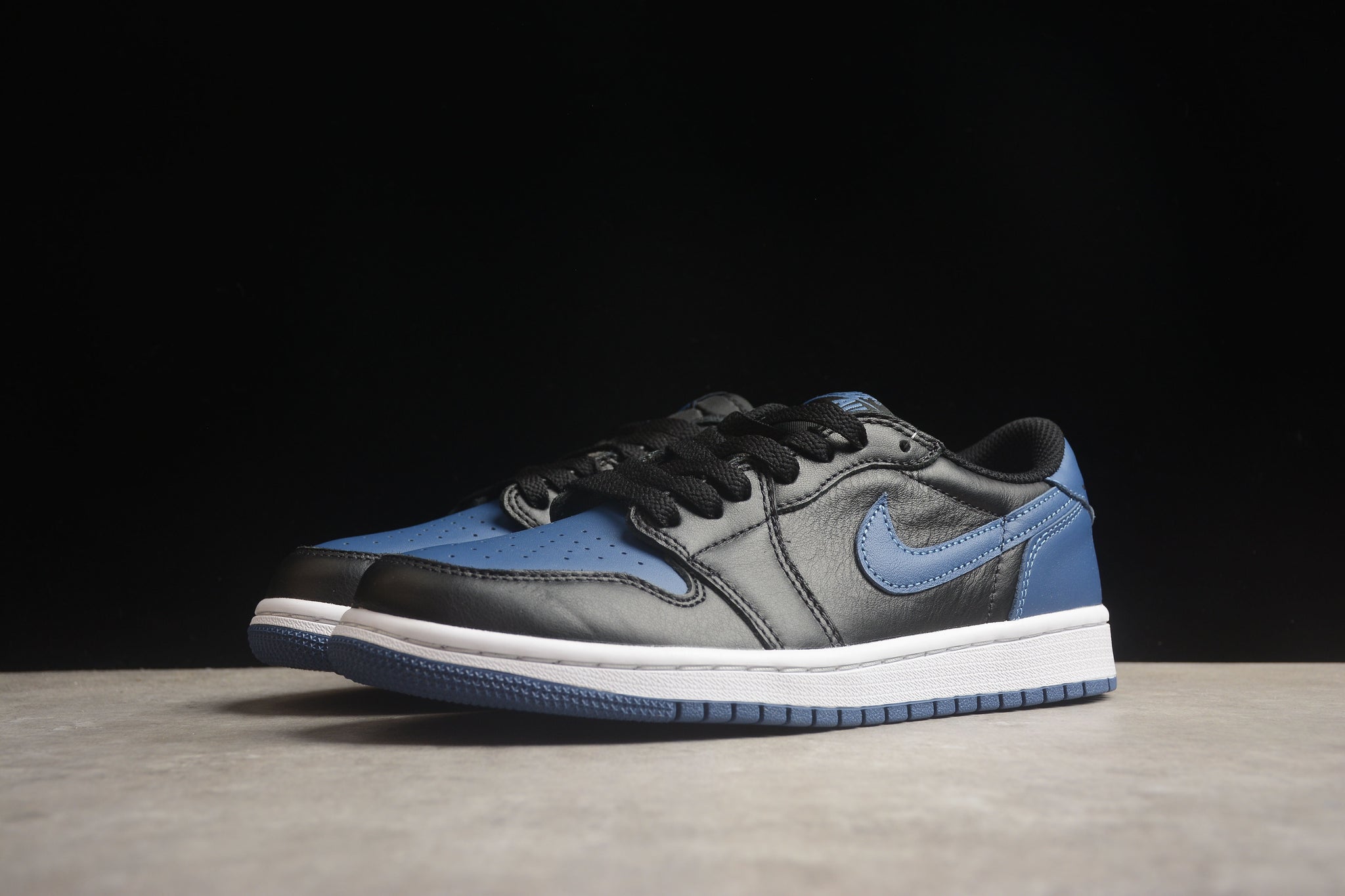 Air Jordan Low 1 Marine