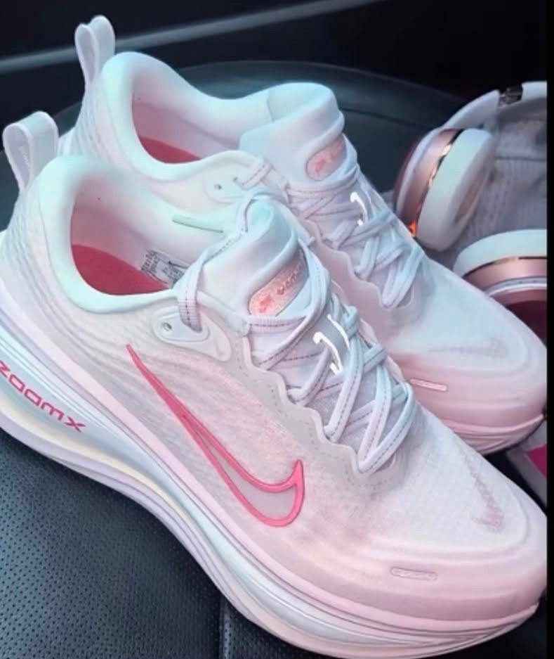 Nike Vomero Plus
