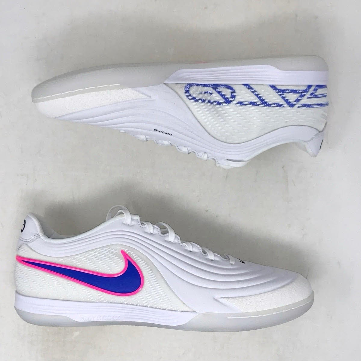 Nike tiempo reactgato indoor court low top soccer