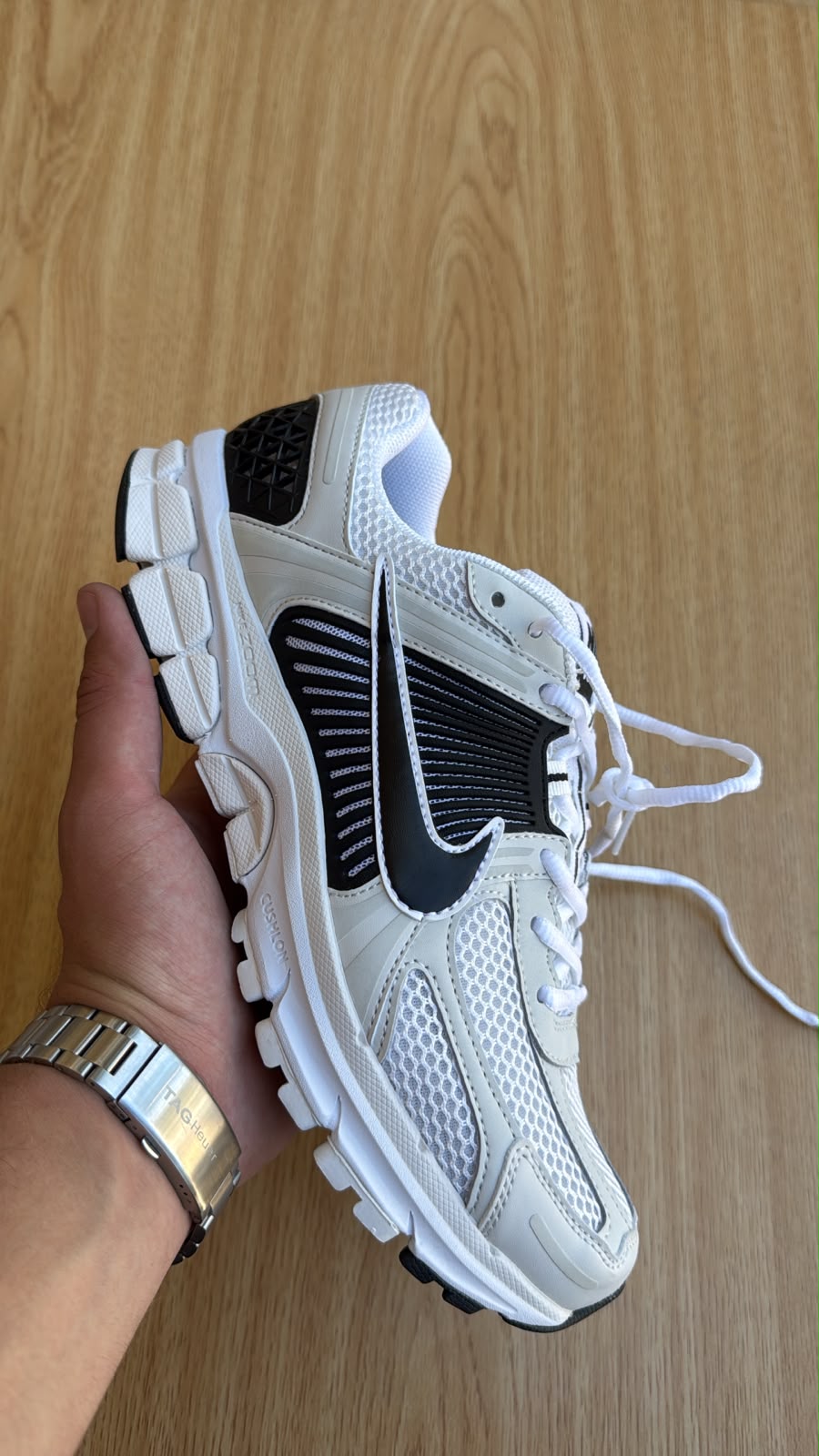 Nike P 6000 white /black stock