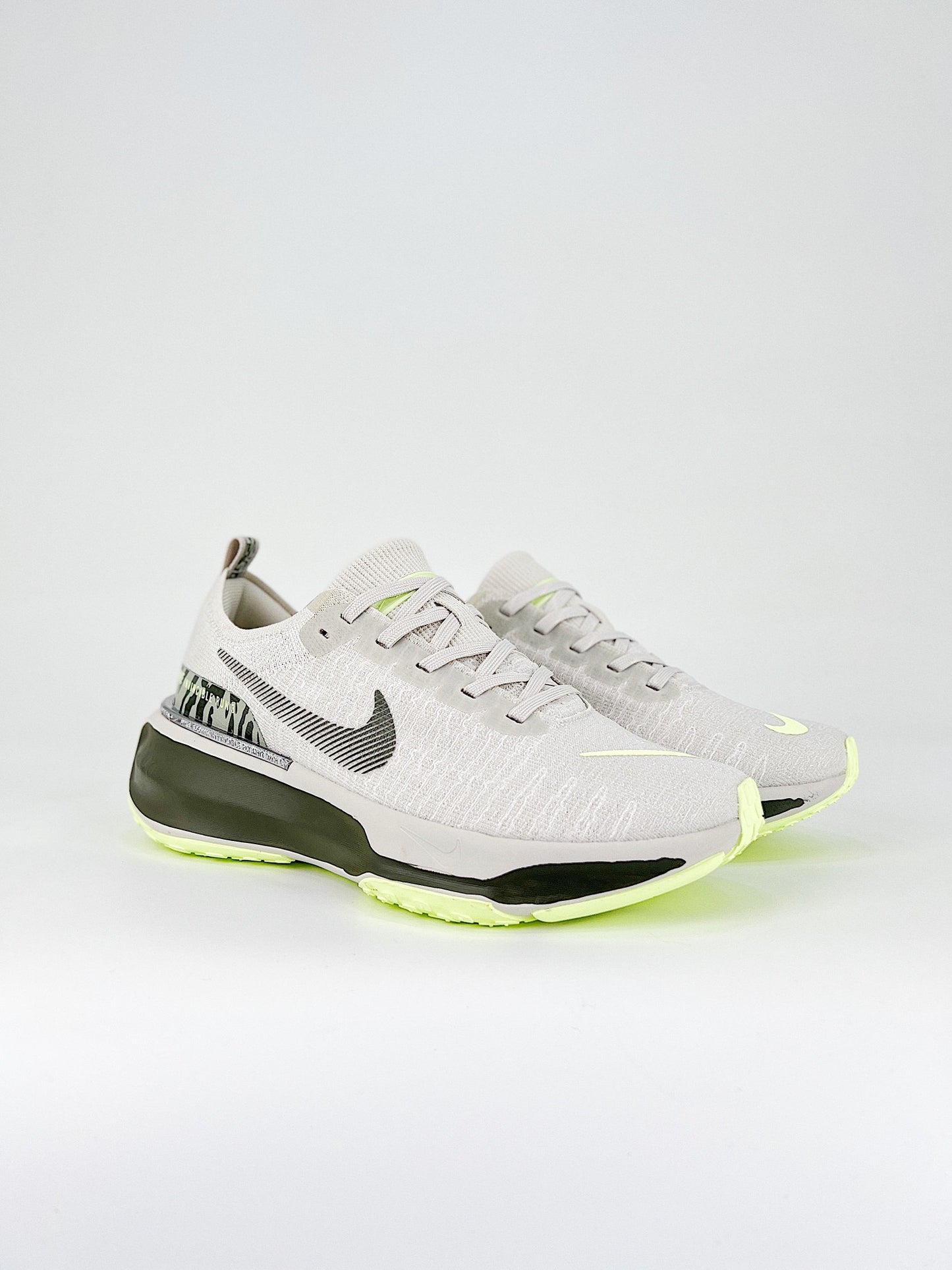 NK Zoom X Invincible Run Fk 3
