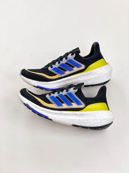 AD Ultra Boost Light UB2023