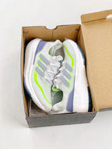 AD Ultra Boost Light UB2023
