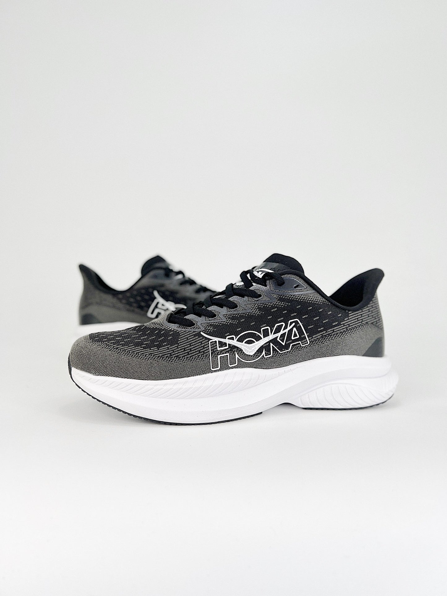 HOKA MACH 6