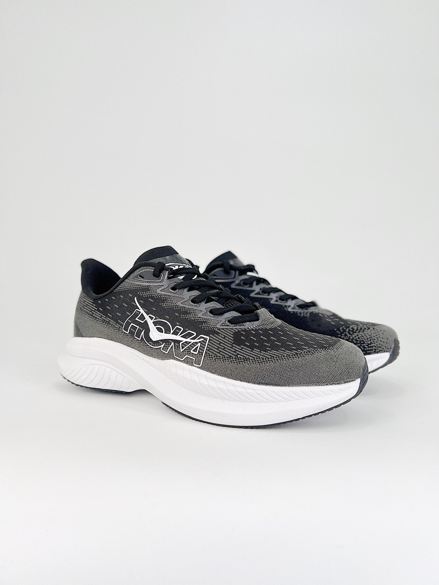 HOKA MACH 6