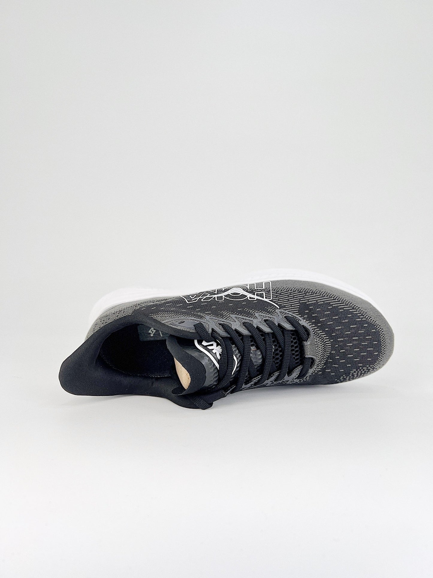HOKA MACH 6