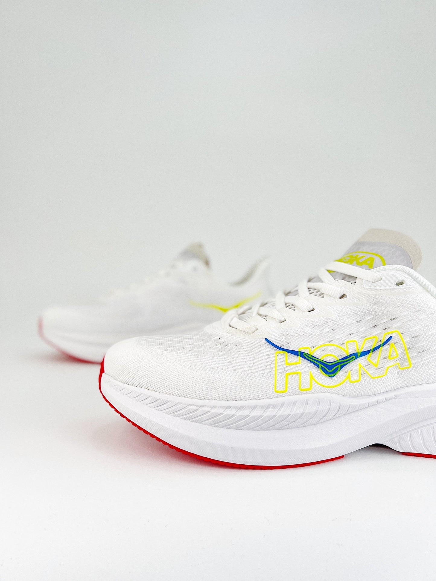 HOKA MACH 6