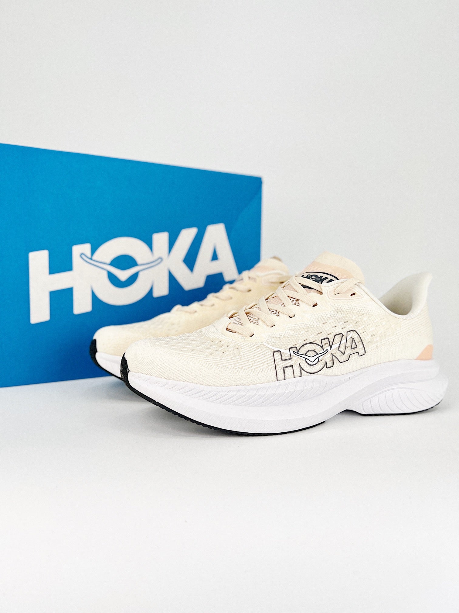 HOKA MACH 6