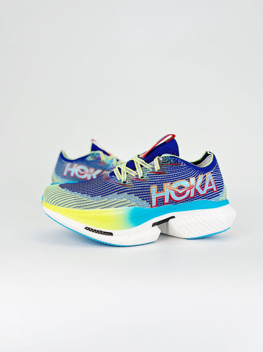 HOKA UCIELOX1