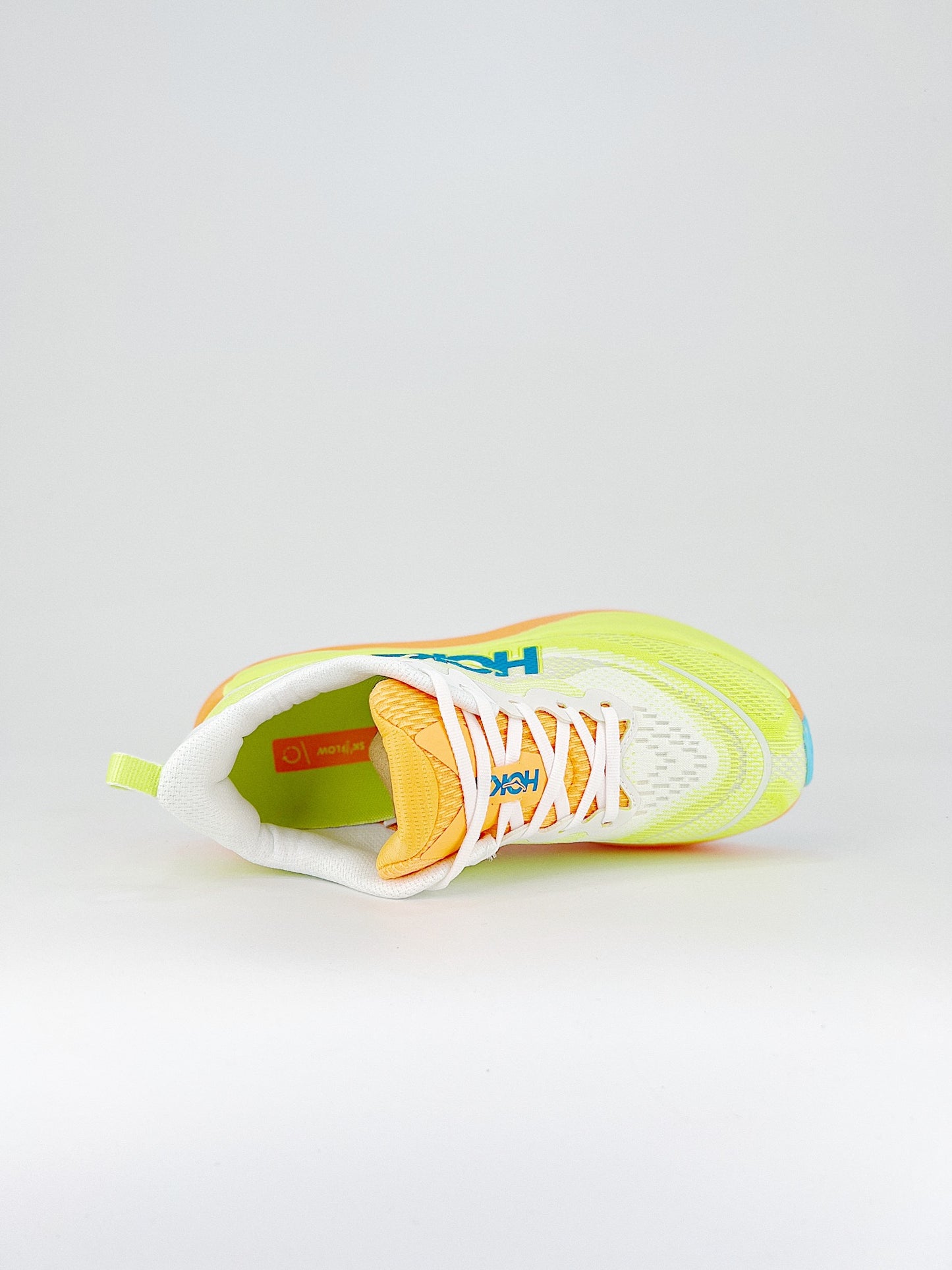 HOKA M SKYFLOW