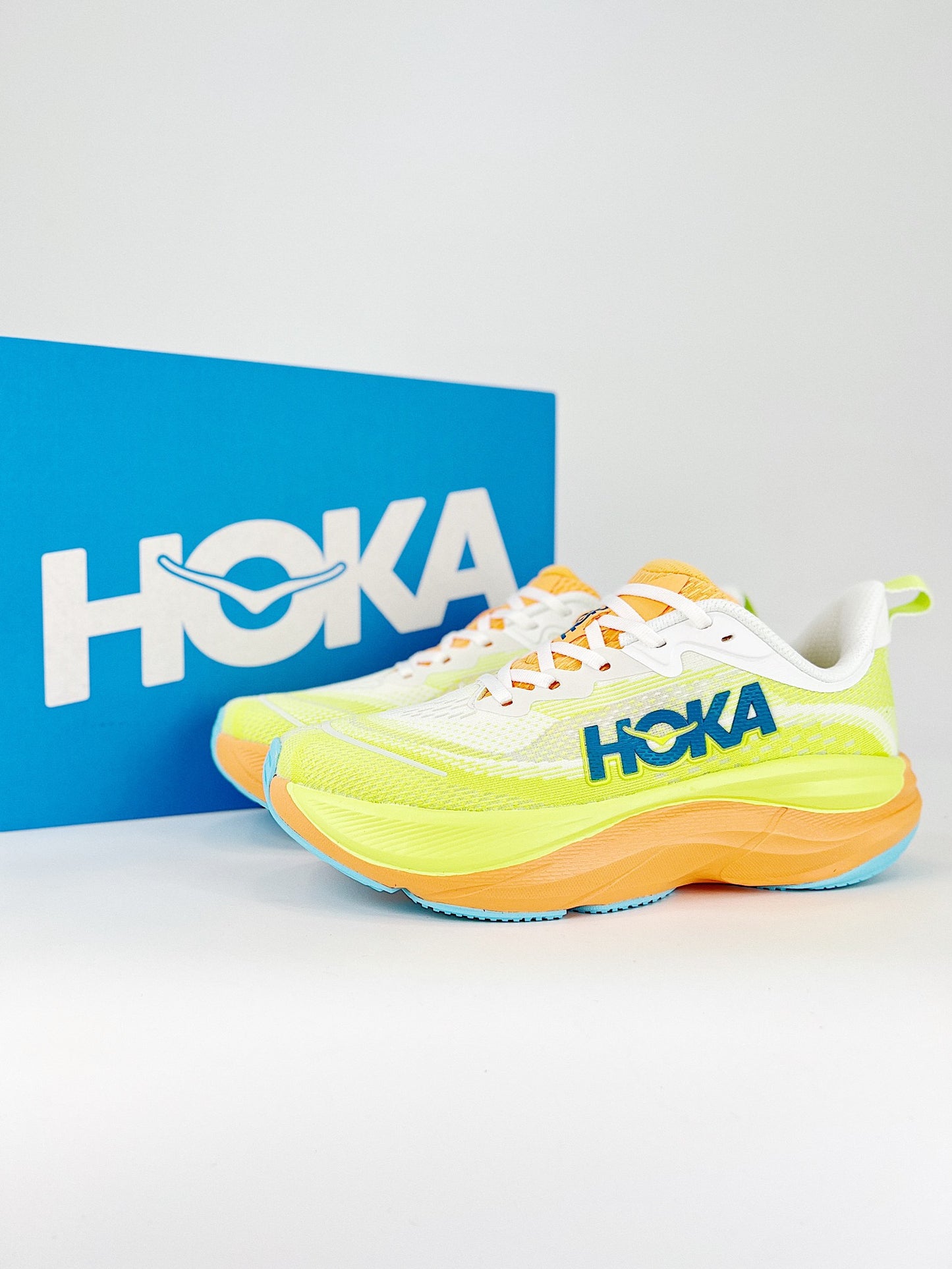 HOKA M SKYFLOW