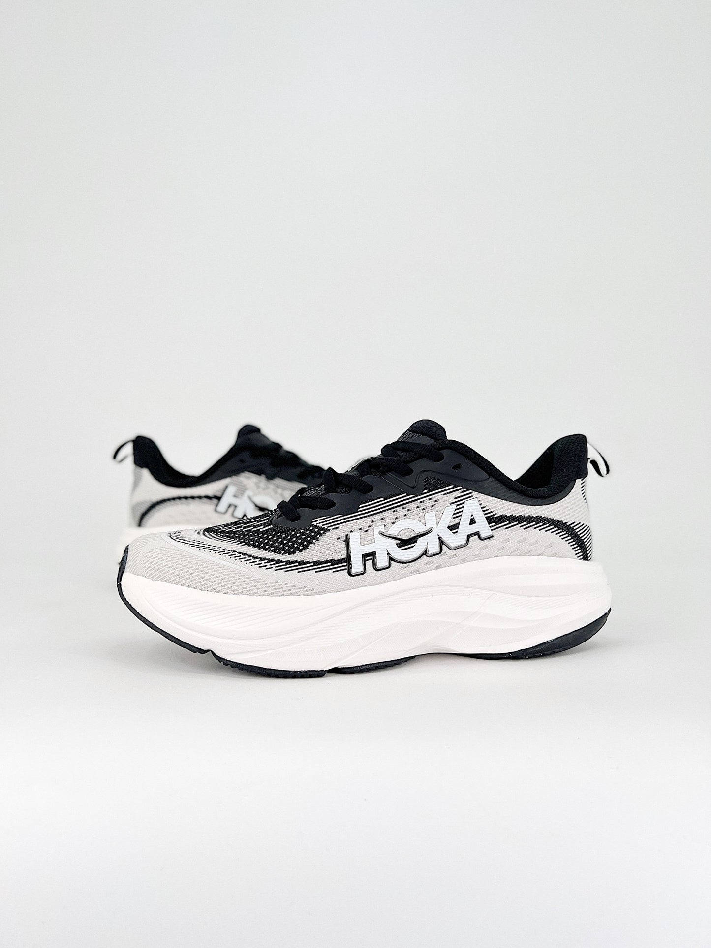 HOKA M SKYFLOW