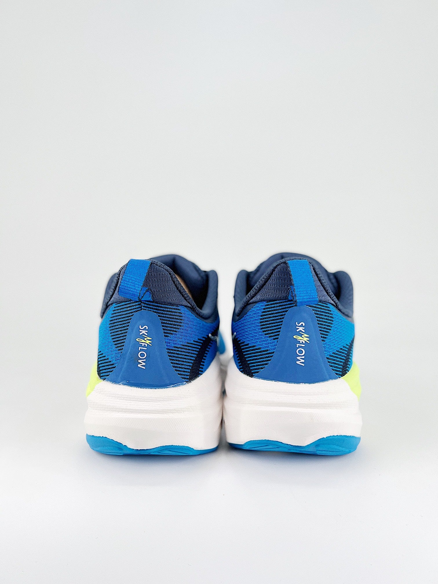 HOKA M SKYFLOW