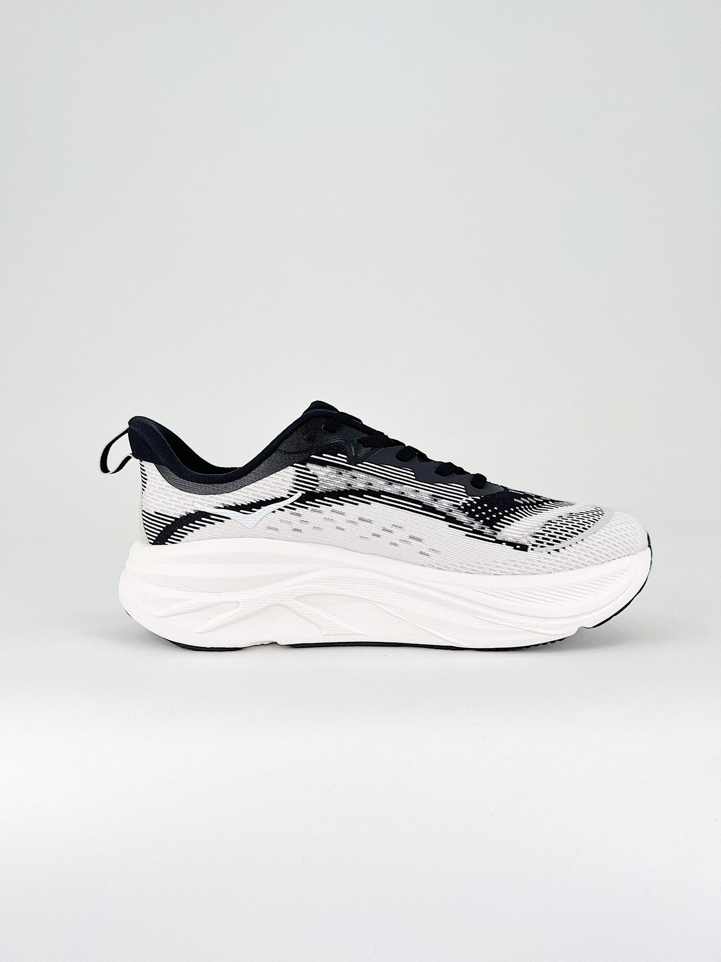 HOKA M SKYFLOW