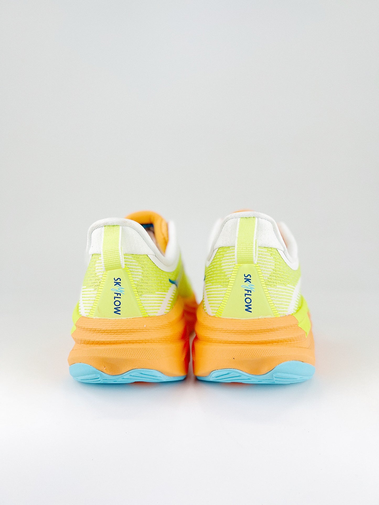 HOKA M SKYFLOW