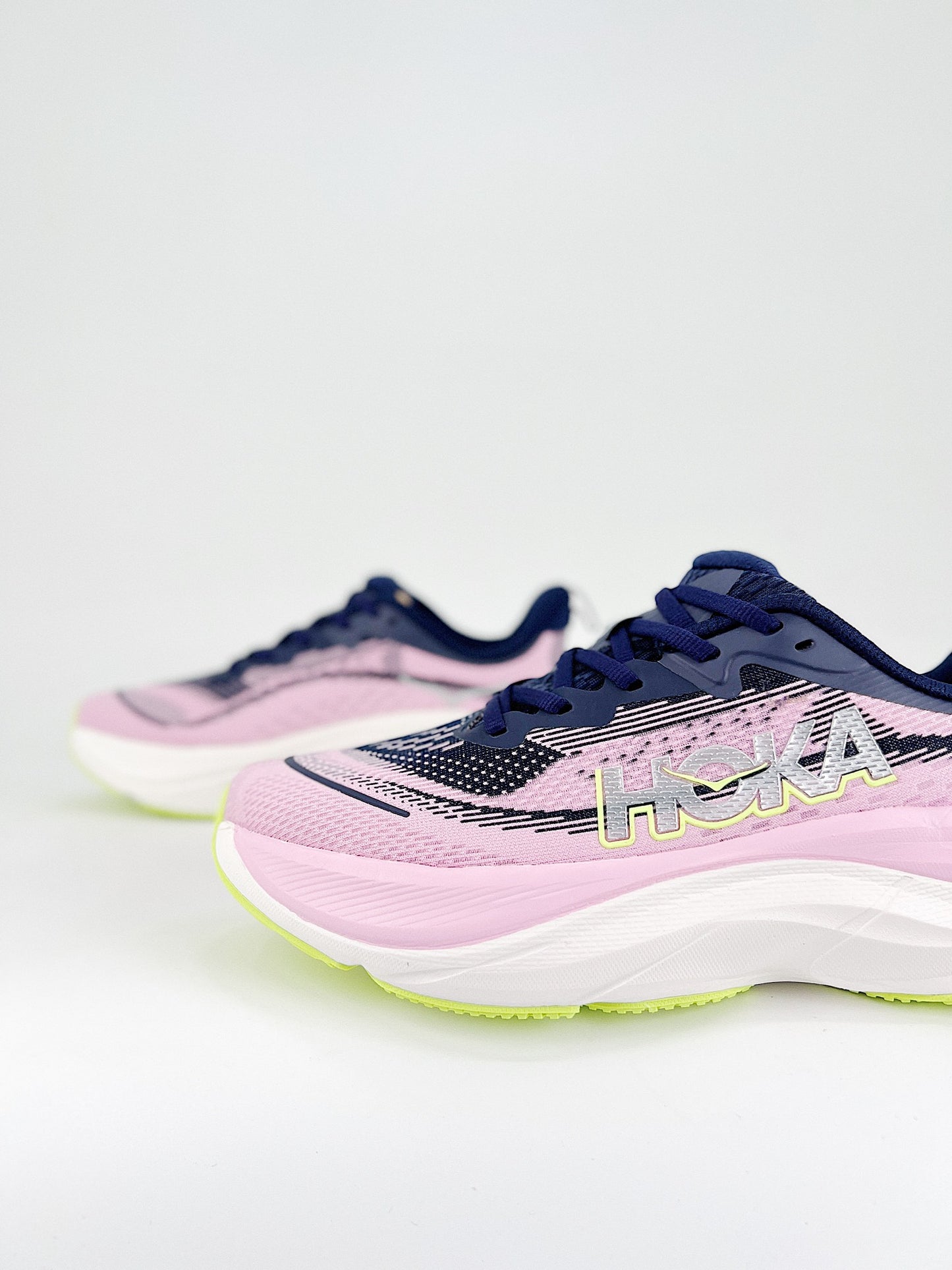 HOKA M SKYFLOW