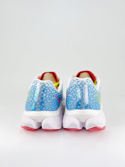 HOKA W MACH X