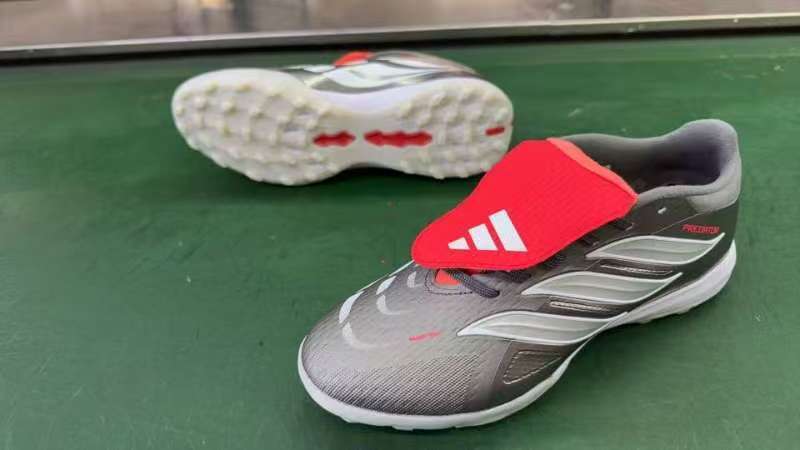 Adidas predator 26 black/white turf with tongue