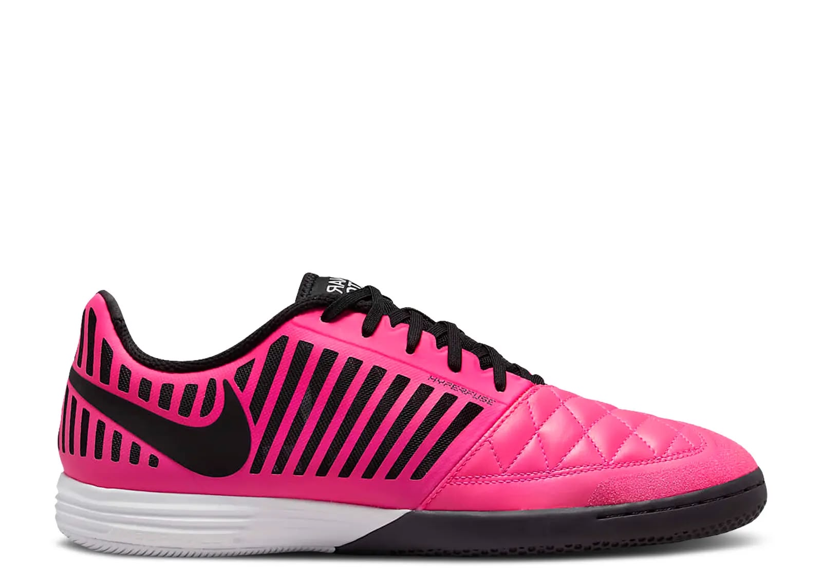 Lunar Gato II indoor soccer shoes feature a striking