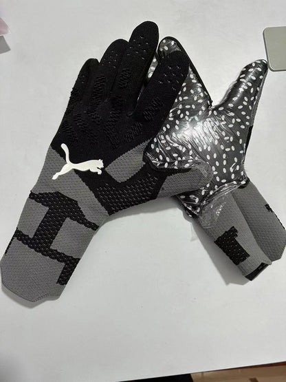puma gloves