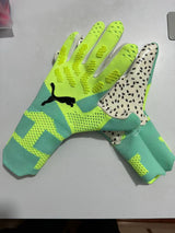 puma gloves