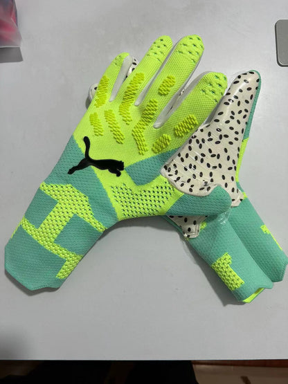 puma gloves