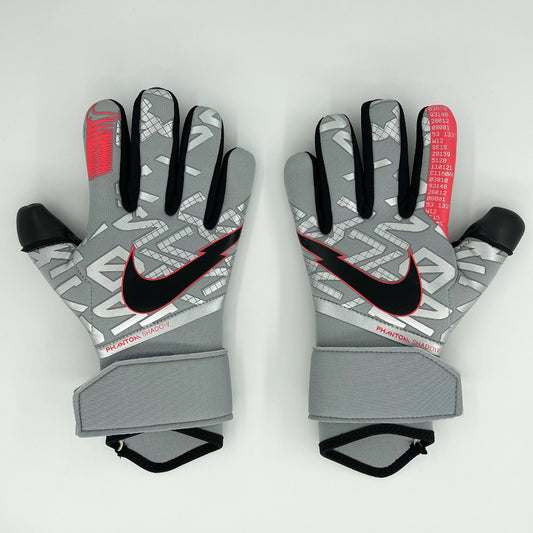 nike gloves grey and black