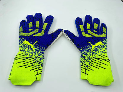 nike gloves blue and yellow