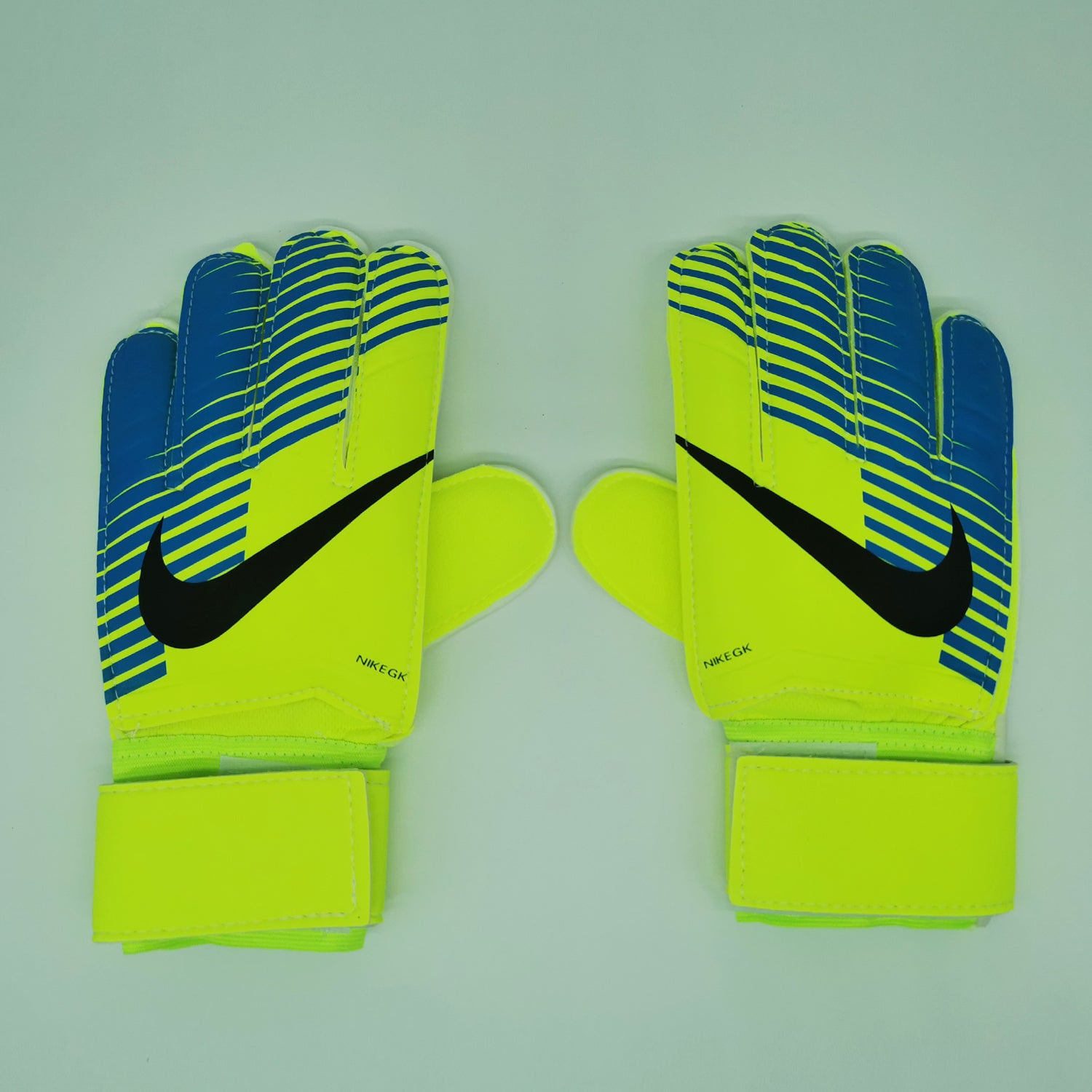 nike gloves blue and yellow
