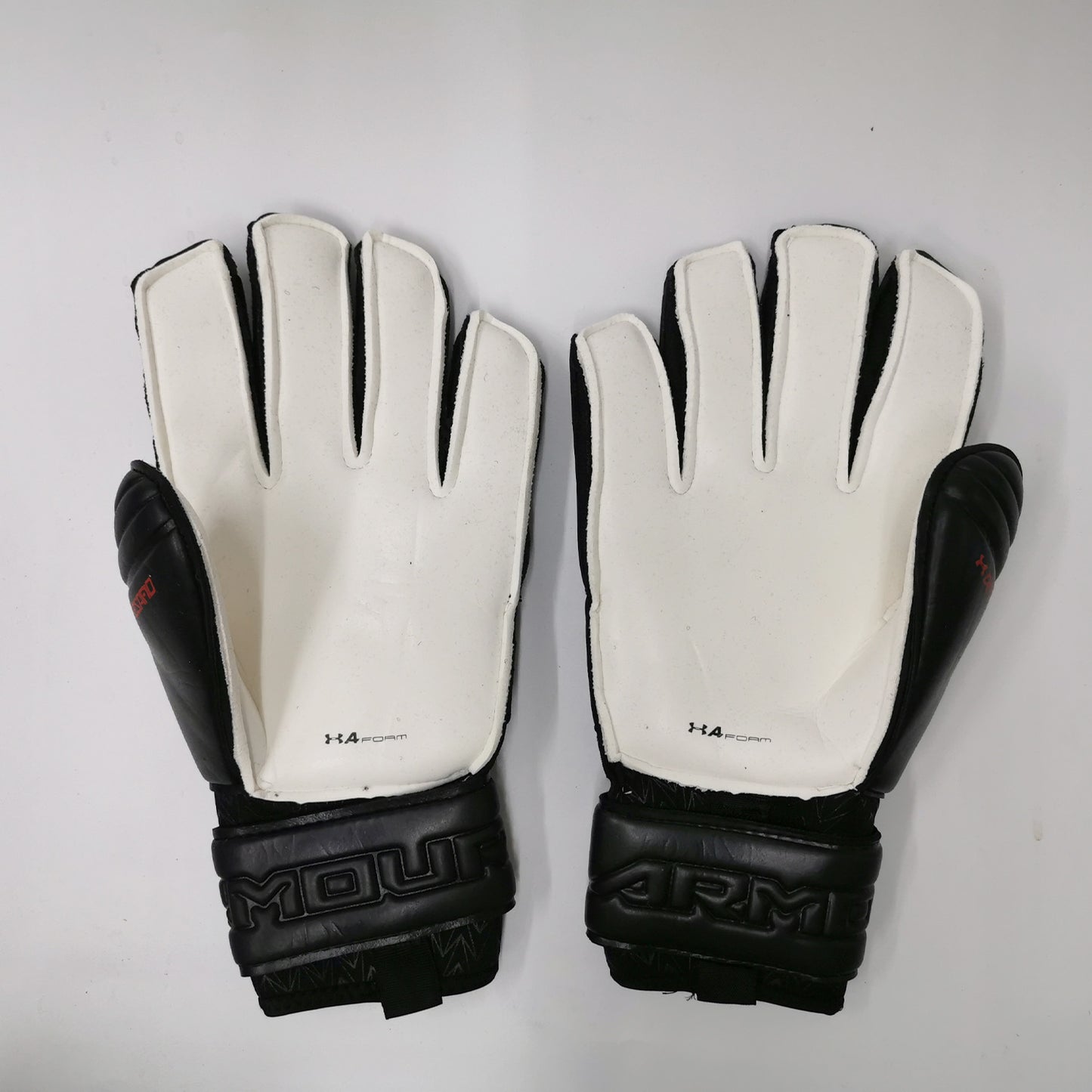 under armour gloves black and red