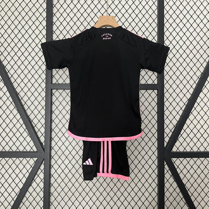 24/25 kids Miami away size: 16-28