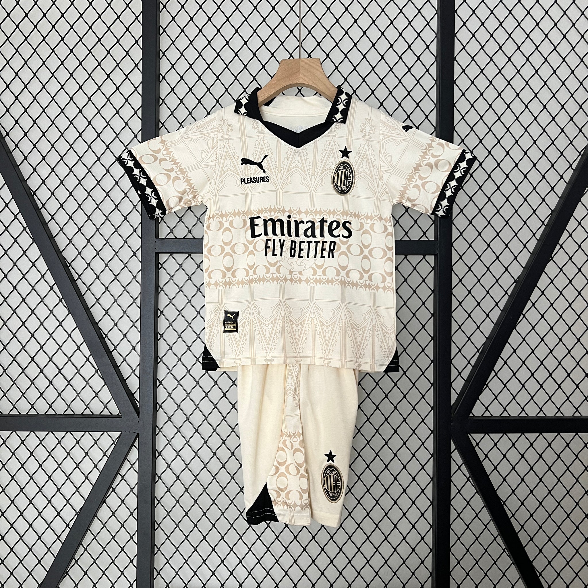 24/25 kids AC Milan special edition size: 16-28