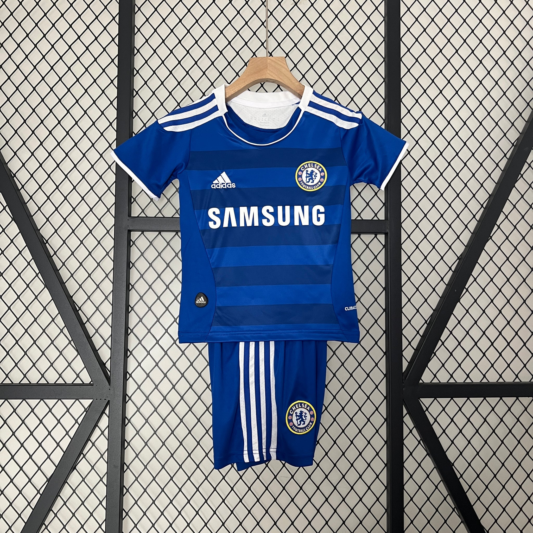 kids Chelsea 2012 Champions League home game size: 16-28